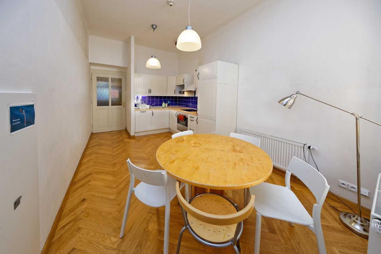Jiriho Z Podebrad Apartments Прага Екстериор снимка
