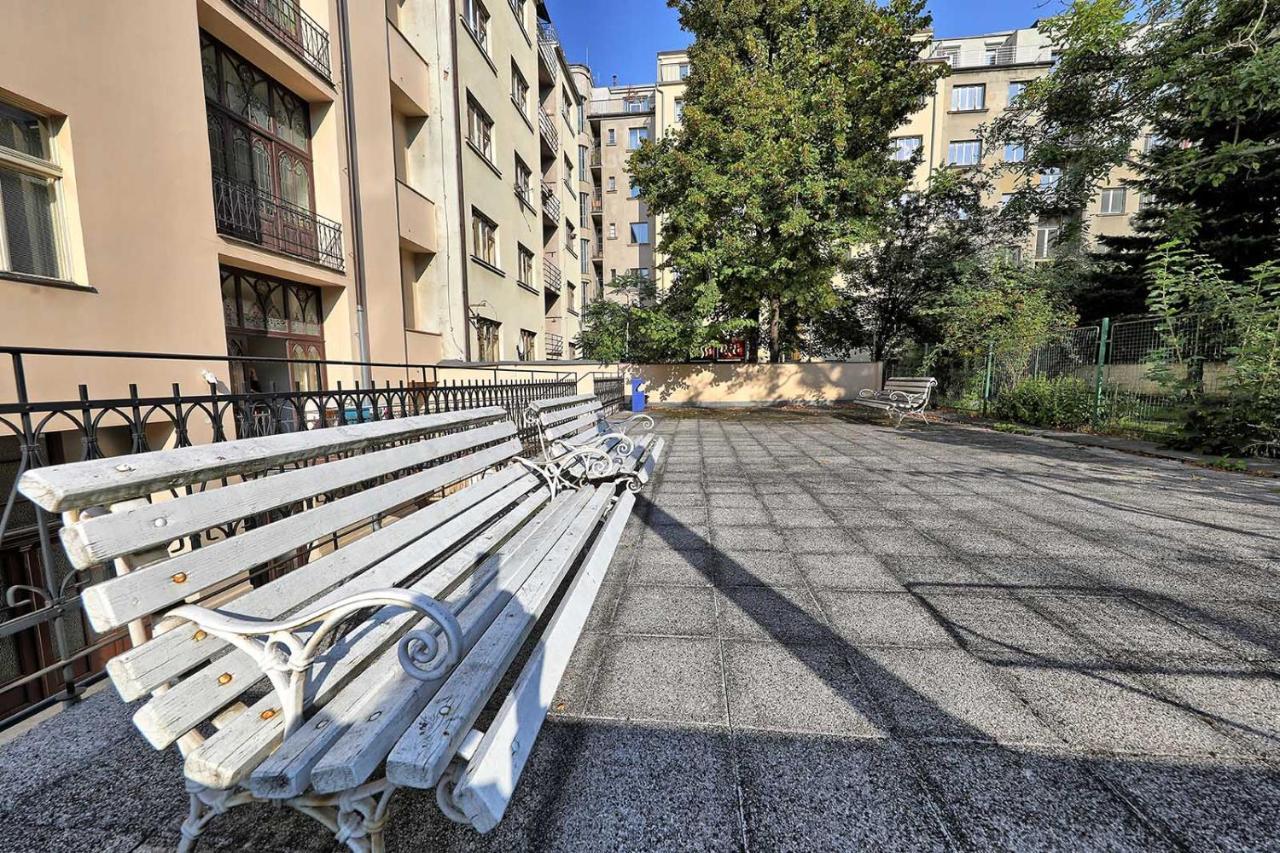Jiriho Z Podebrad Apartments Прага Екстериор снимка