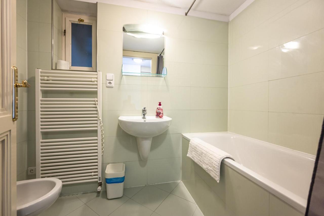 Jiriho Z Podebrad Apartments Прага Екстериор снимка