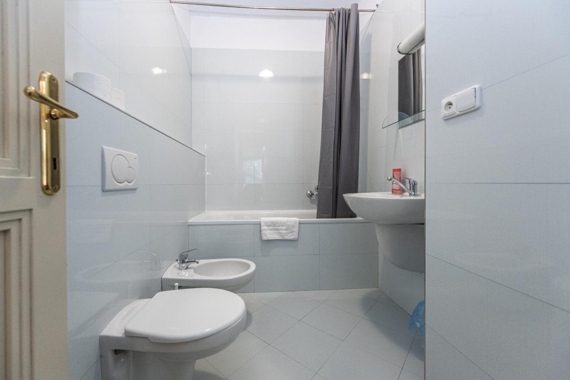 Jiriho Z Podebrad Apartments Прага Екстериор снимка