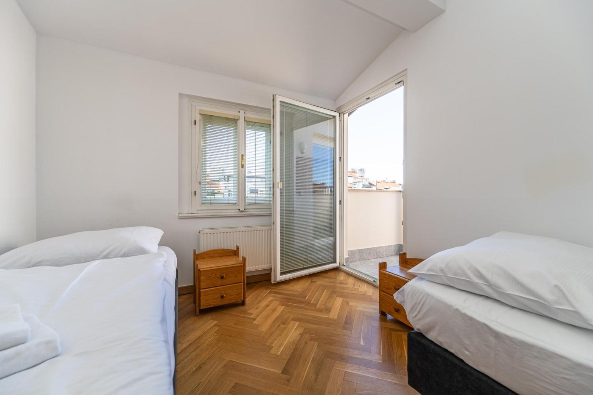 Jiriho Z Podebrad Apartments Прага Екстериор снимка