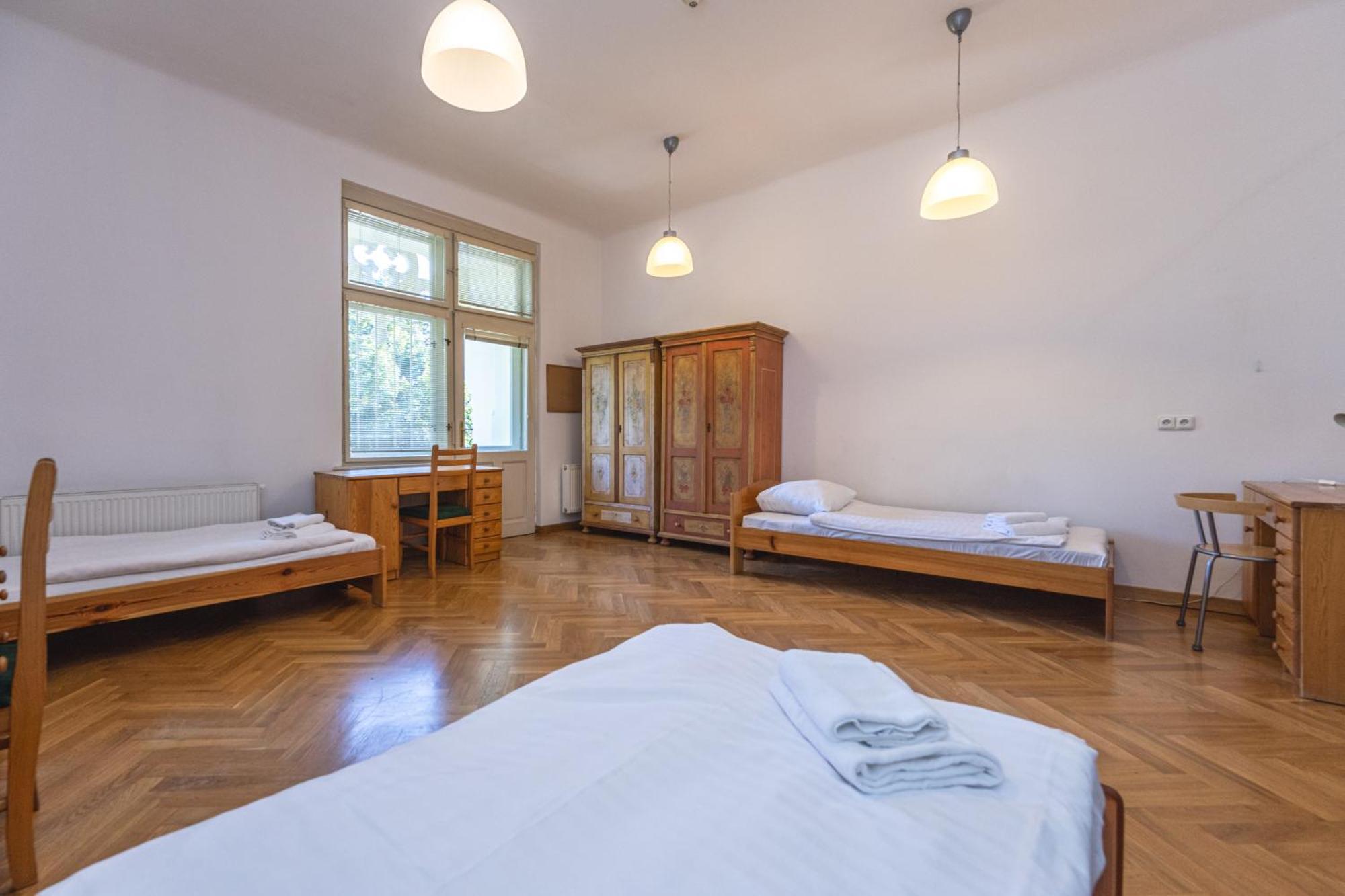 Jiriho Z Podebrad Apartments Прага Екстериор снимка